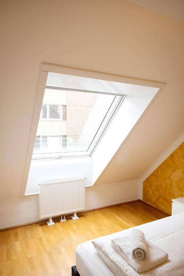 Premium 80 M2 Rooftop Apartment - 5 Min To Center เวียนนา ภายนอก รูปภาพ